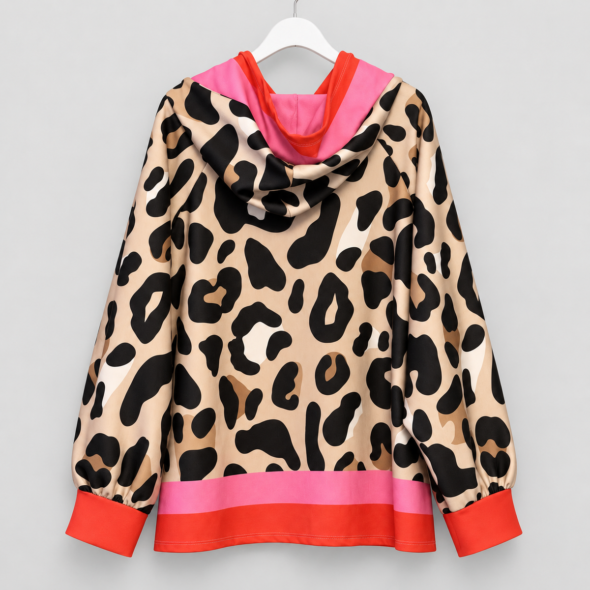Leo-Hoodie mit pink-roten Kontrastdetails | Gr. 40-46