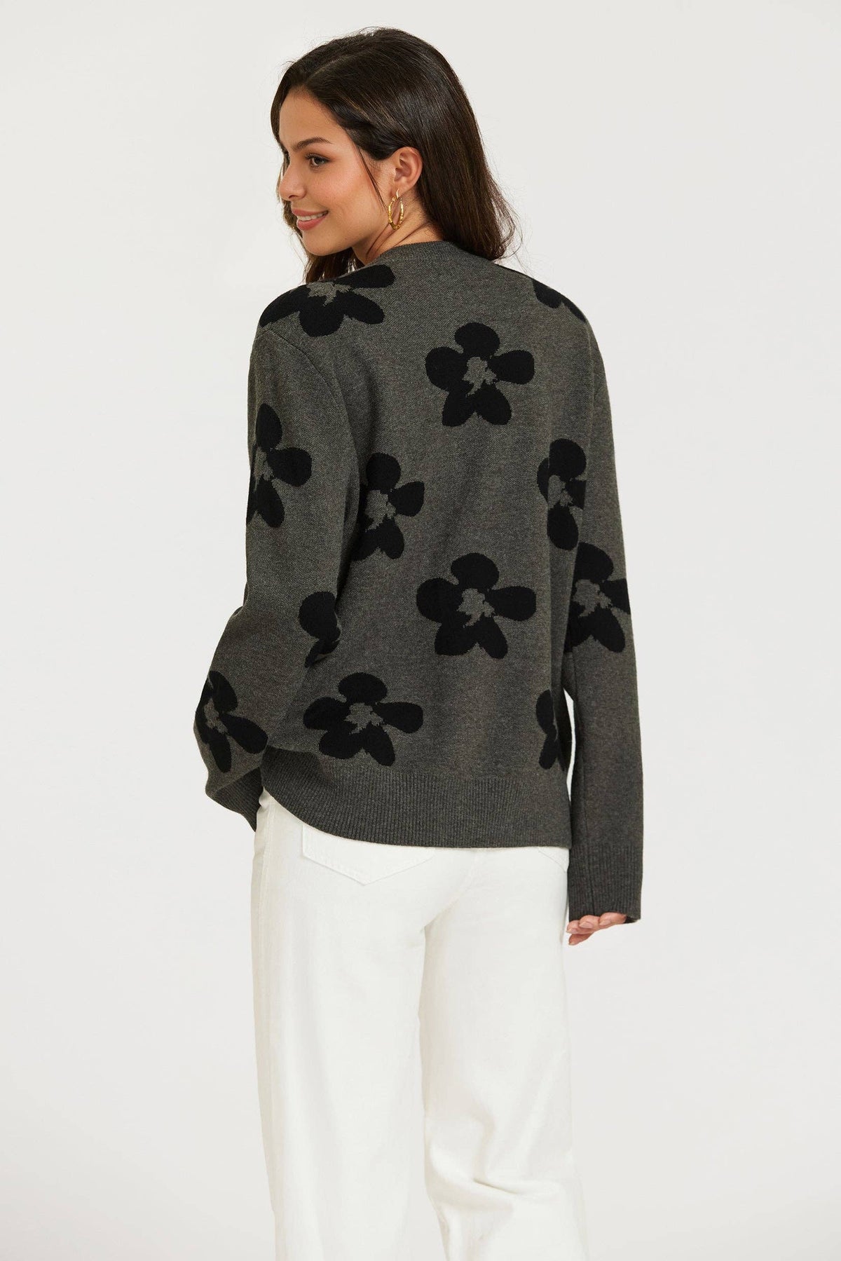 Grey knitted sweater with floral pattern Gr. 40-42