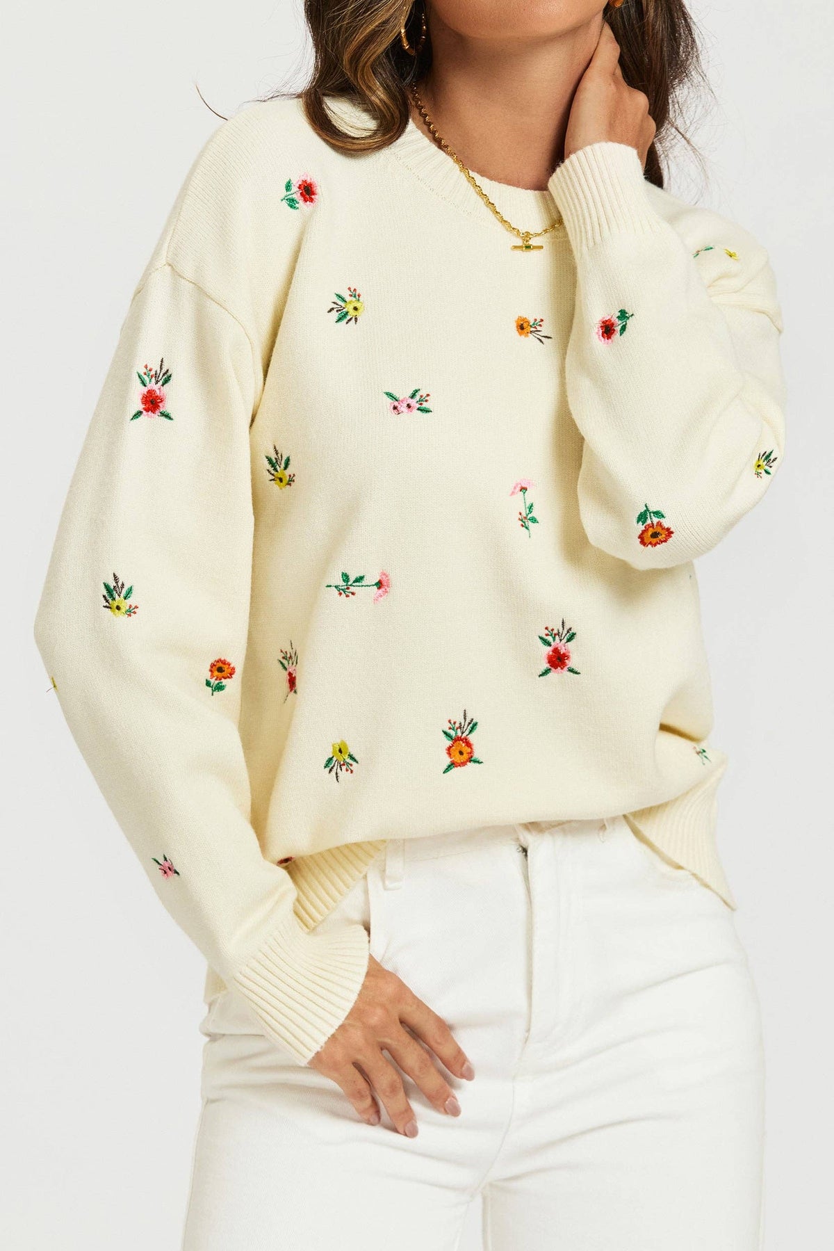Pullover in Creme mit Blumenstickerei Gr. 40-42