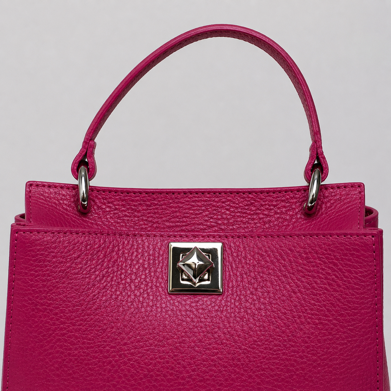 Italienische Echtleder-Handtasche in Fuchsia - zeitlos & elegant