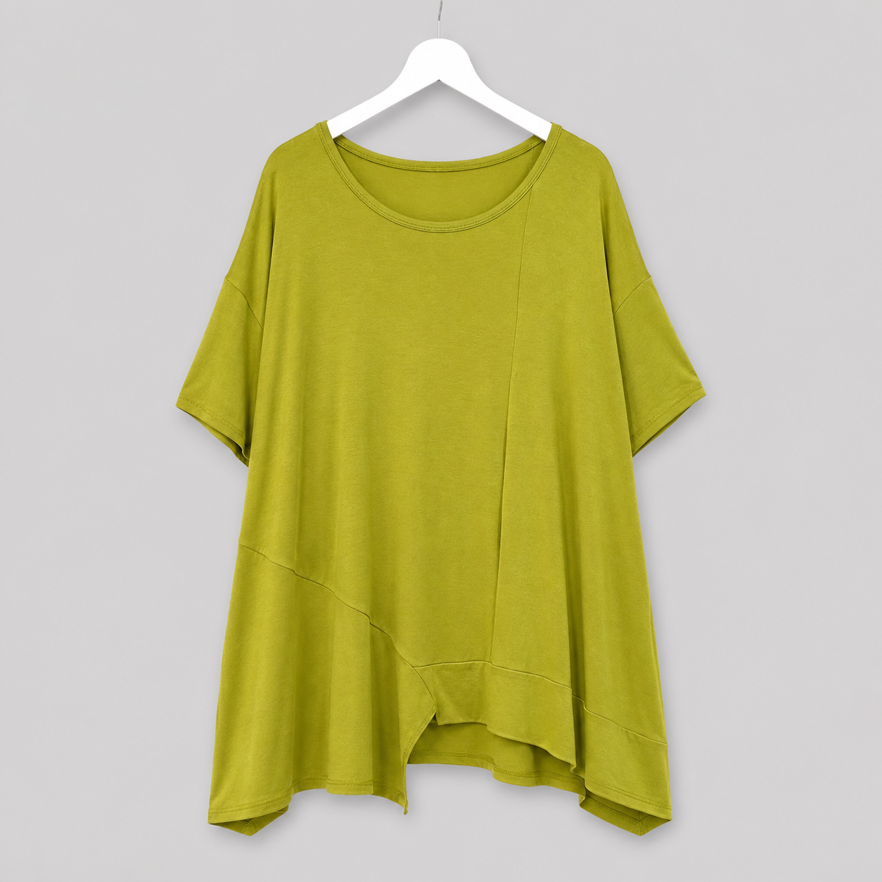 Longshirt in Limettengrün - fließend & figurschmeichelnd Gr. 50-54