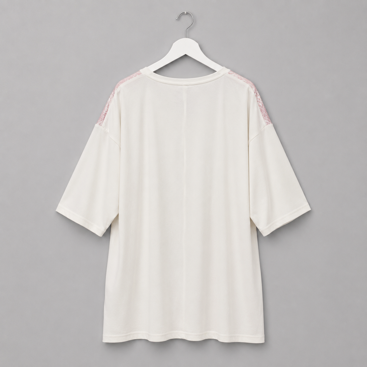 Damen-Shirt mit Leopardenmotiv & Glitzerdetails in Weiß/Rose´