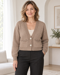 Kurze Jacke mit Perlmuttknöpfen und Taschen | Gr. 38-42 | Braun und Beige