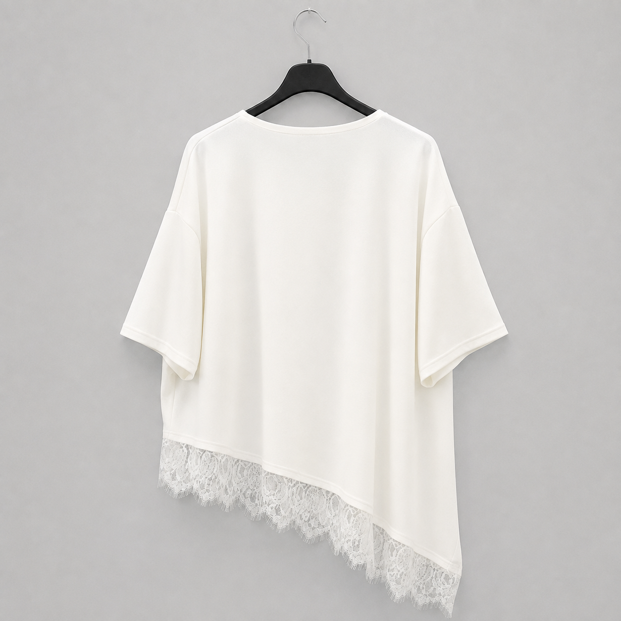 Shirt mit Spitzenabschluss - Weiß | Gr. 38-44