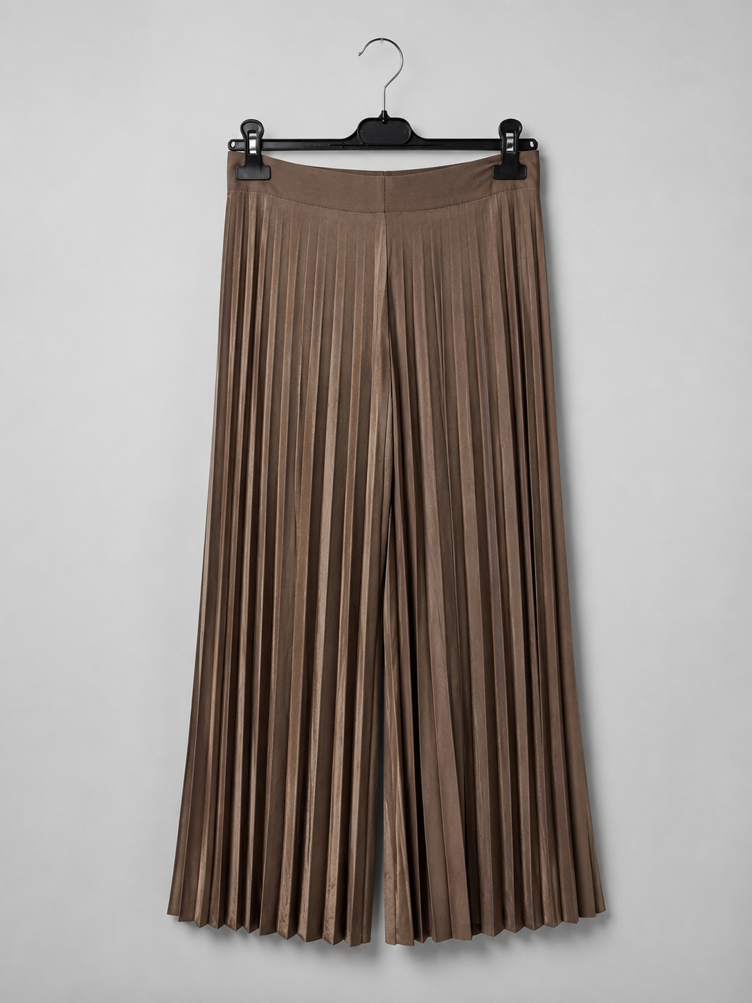 Plisseehose in Taupe | Gr. 38-42