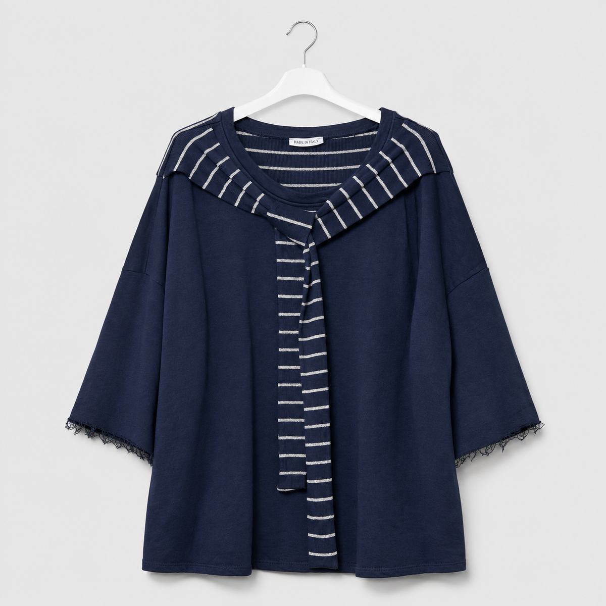 Oversize-Shirt mit silbernem Schaldetail Gr. 40-44 | Schwarz und Blau