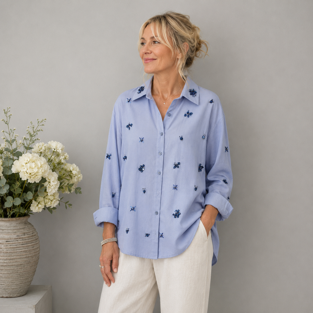 Bluse mit Schmuckapplikationen | Gr. 40-44 | Hellblau