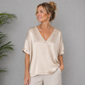 Champagnerfarbenes Satin-Shirt mit V-Ausschnitt Gr. 38-44
