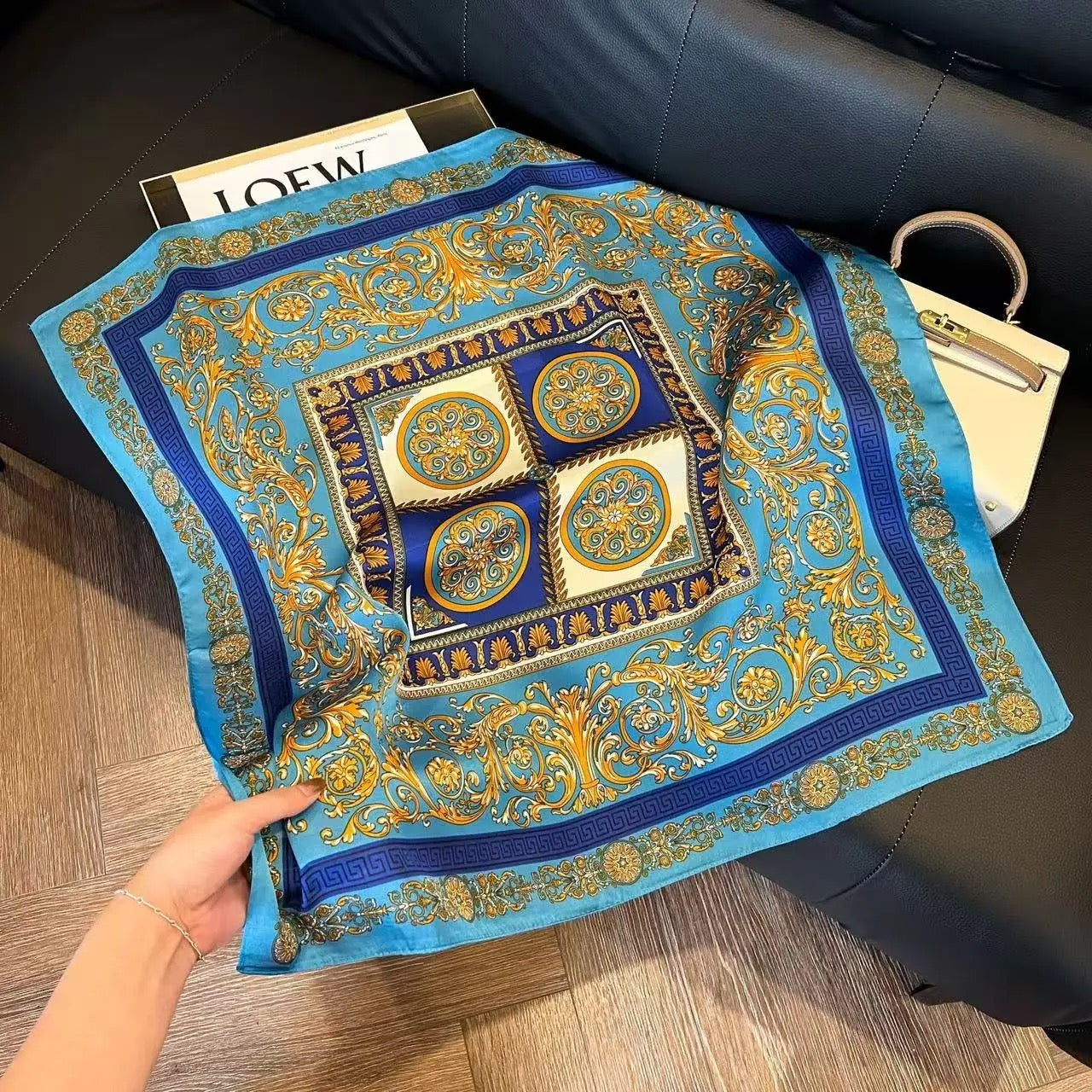 Royal Blue Seidentuch