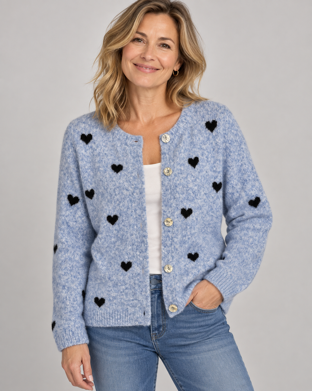 Strickjacke mit Herzmuster und Knöpfen | Gr. 38-44 | verschiedene Farben