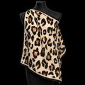 Viskosetuch mit Leoprint in Beige, Schwarz und Braun 65 x 65 cm