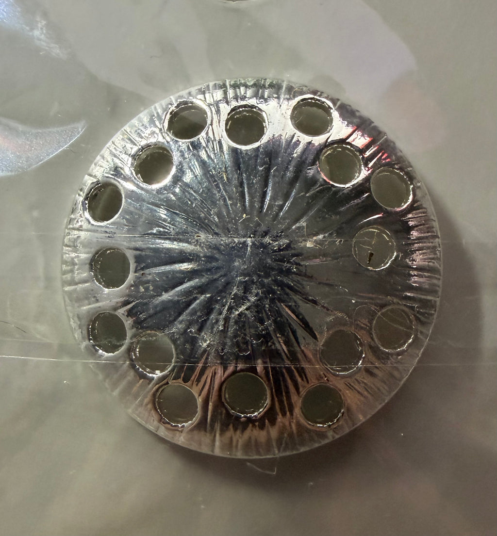 Herzbrosche/Schalclip in Silber mit weißen Schmucksteinen