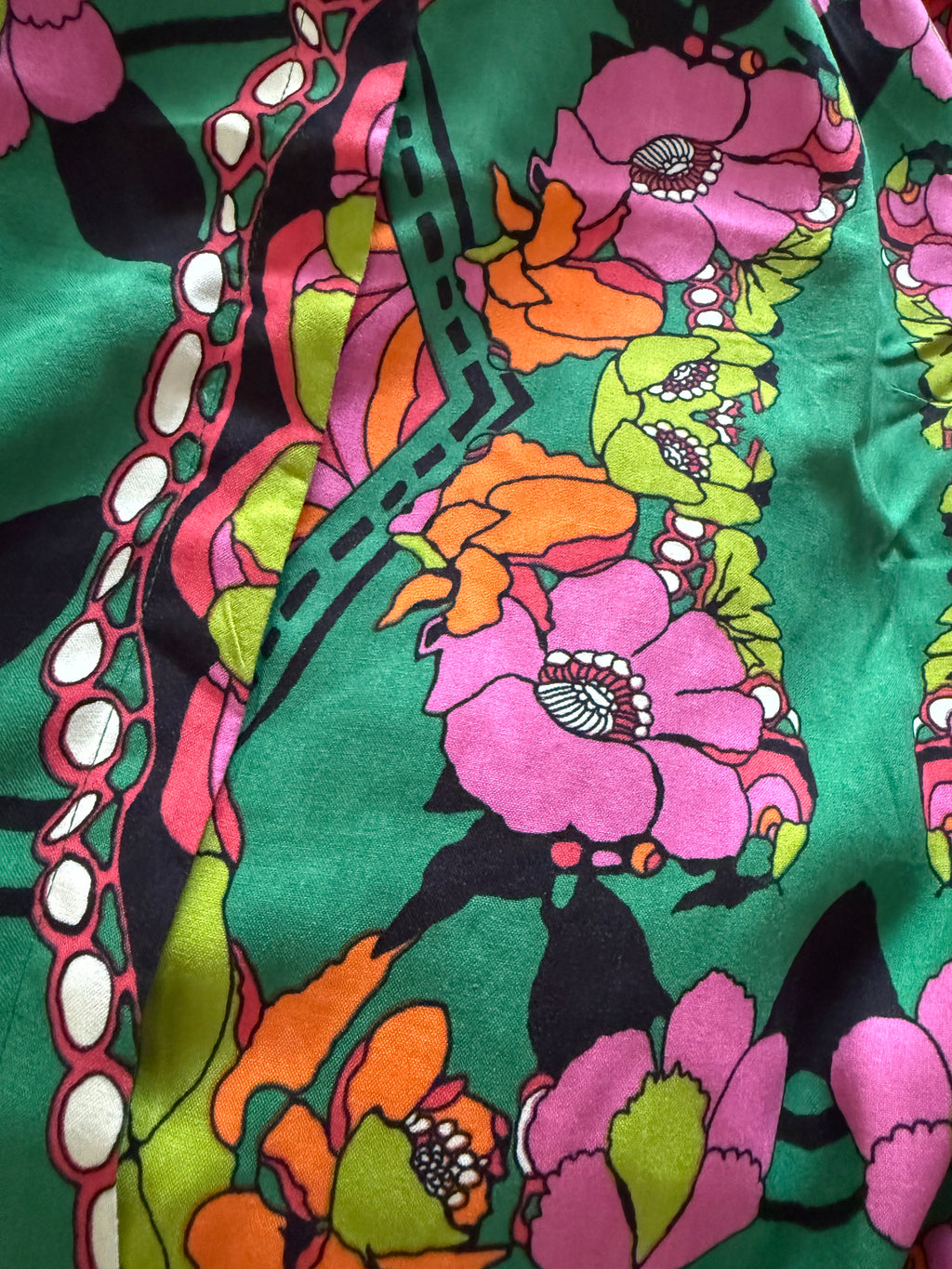 Aniston Casual Damenbluse - Retro Blumen Boho Style / 100 % Viskose Gr. 42