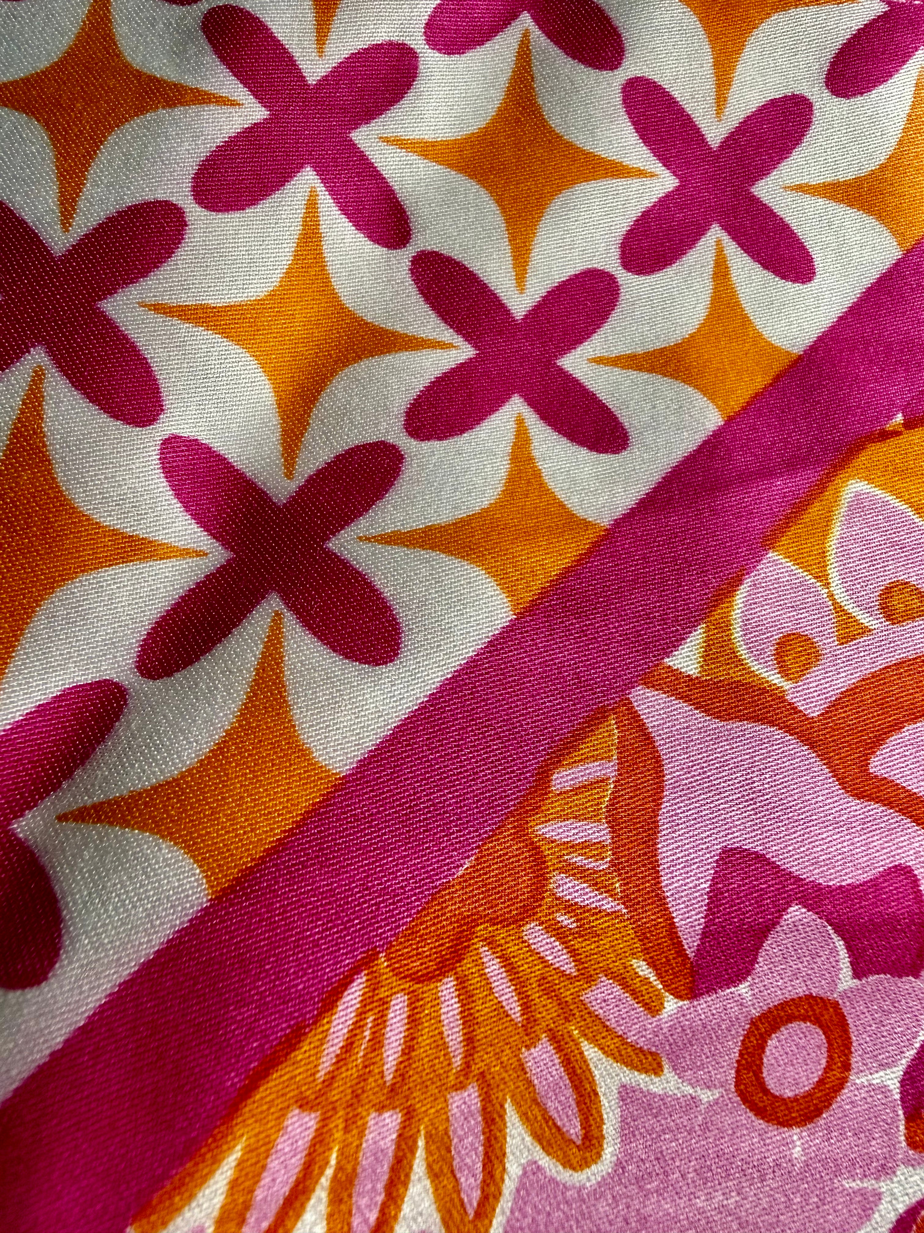 Zwillingsherz XXL - Tuch - 4 eckig - Farbenfrohes Boho- Tuch mit Quasten " Happy Paisley "