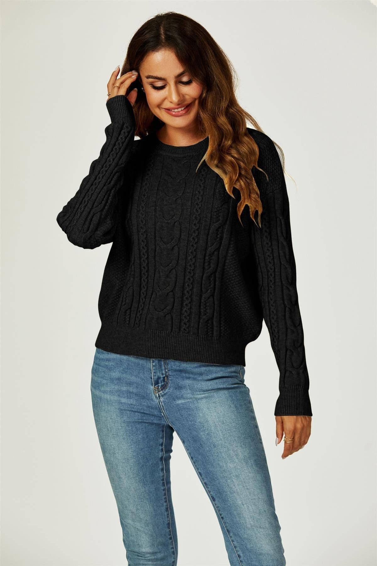 Schwarzer Pullover mit Rundhalsausschnitt und Zopfmuster Gr. 40-42