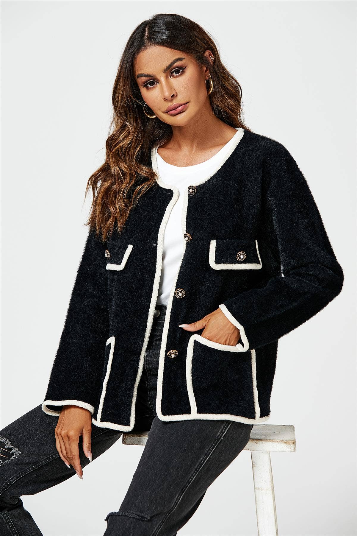 Lässige Boucle-Jacke in Schwarz: Black / OneSize Gr. 38-44