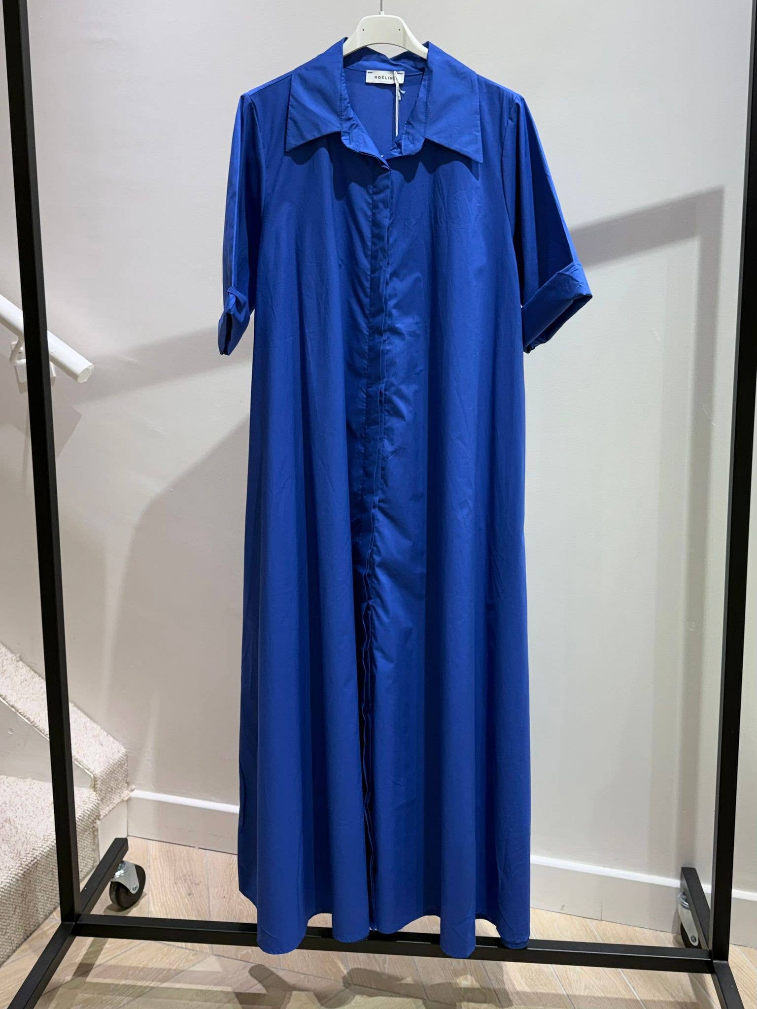 Baumwollkleid in Royalblau - zeitlos, luftig & stilvoll