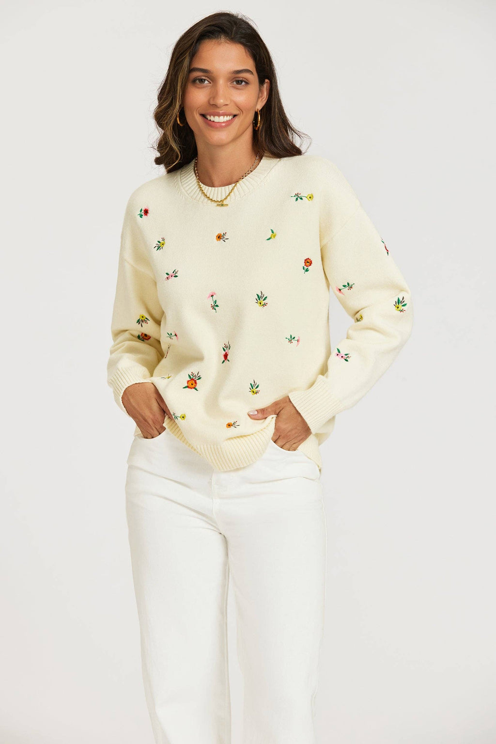 Pullover in Creme mit Blumenstickerei Gr. 40-42